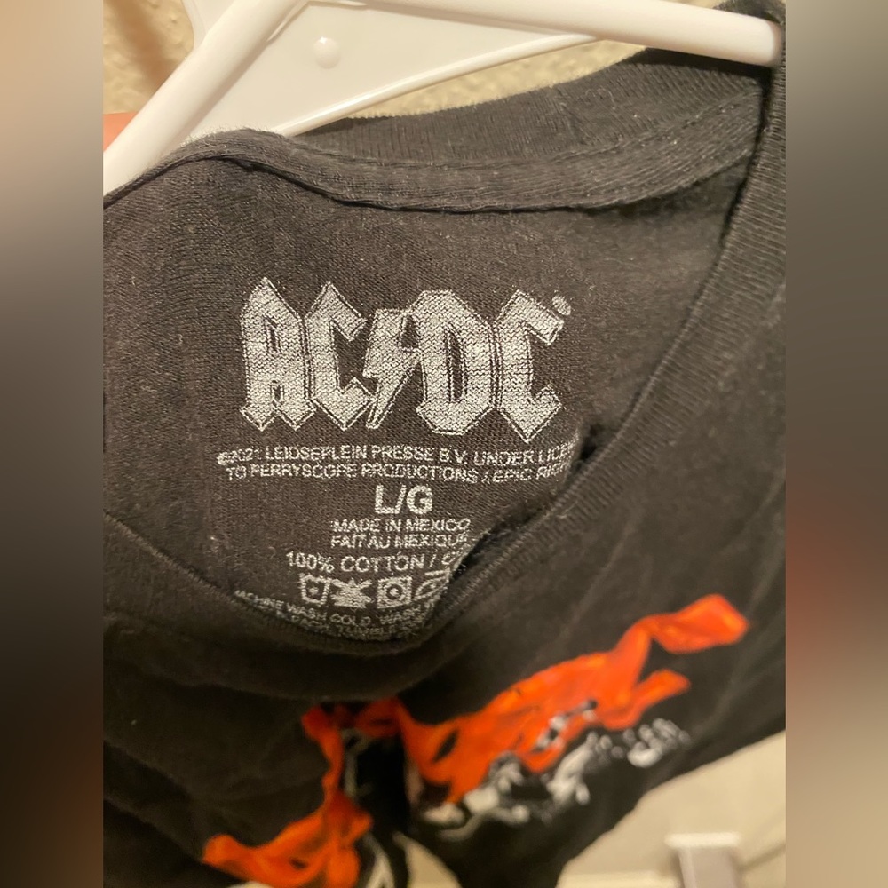AC/DC tee - Picture 2 of 3